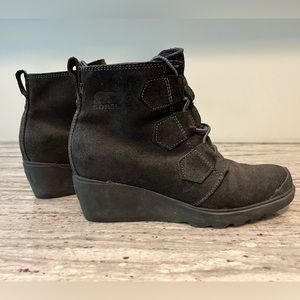 Sorel Toronto Ankle Wedge Booties Black Suede Lace Up Boots Size 6.5